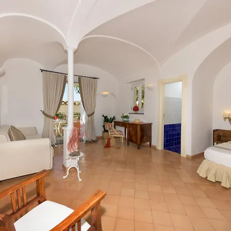 Hotel L'ancora 4*