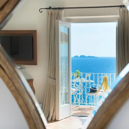 L'ancora Hotell